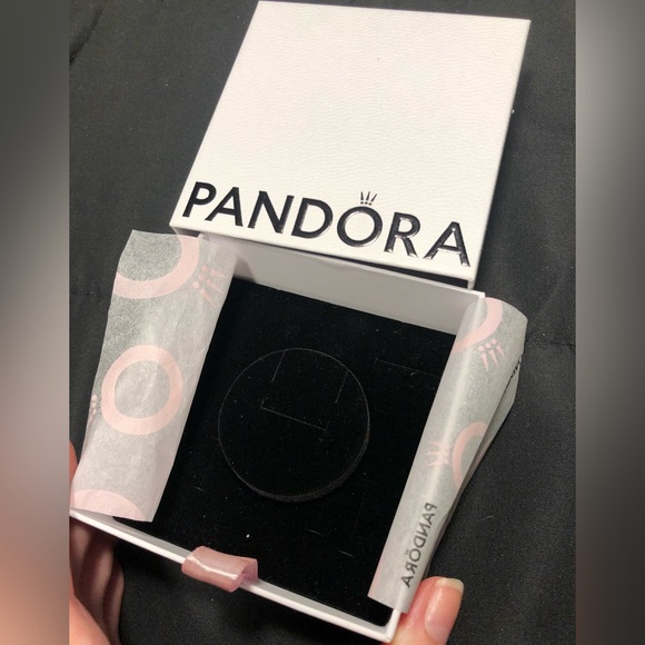 Pandora Bracelet Gift Box - Picture 3 of 6